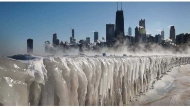 MasyaAllah, Tasik Michigan Telah Membeku Dengan Suhu Mencecah Negatif 40 Darjah Celsius (-40°C) 7