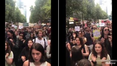 ‘Muslim Dialu-alukan Disini’- Laungan Demo Aman Warga Melbourne Buat Umat Islam Terharu 5